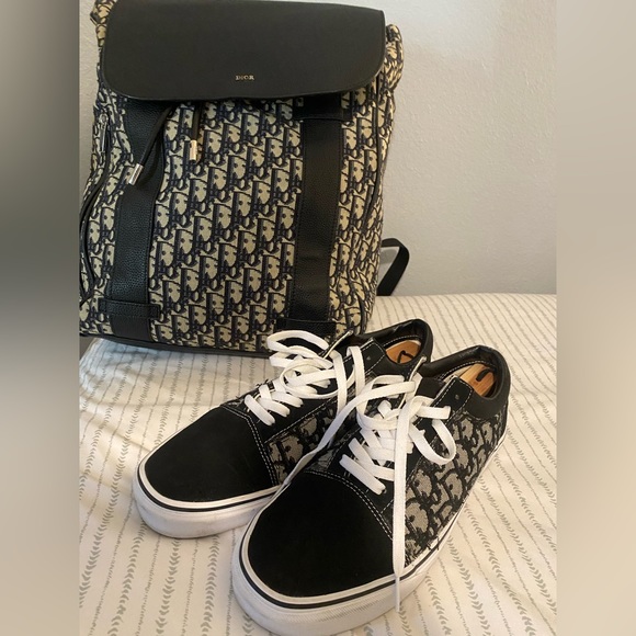 Custom made Vans with matching backpack - Picture 2 of 3